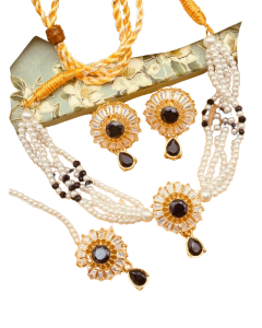 Azhari Traders Beautiful Elegant Crush Mala Set-Black